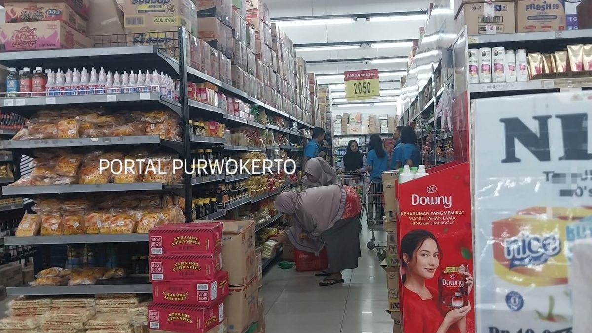 Toko Roket: Belanja Santai di Jalan Planjan, Cilacap